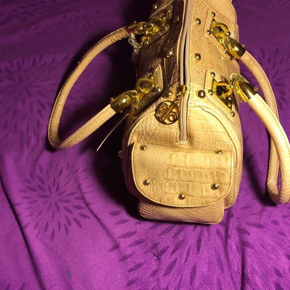 Handbag - Picture 3 of 6